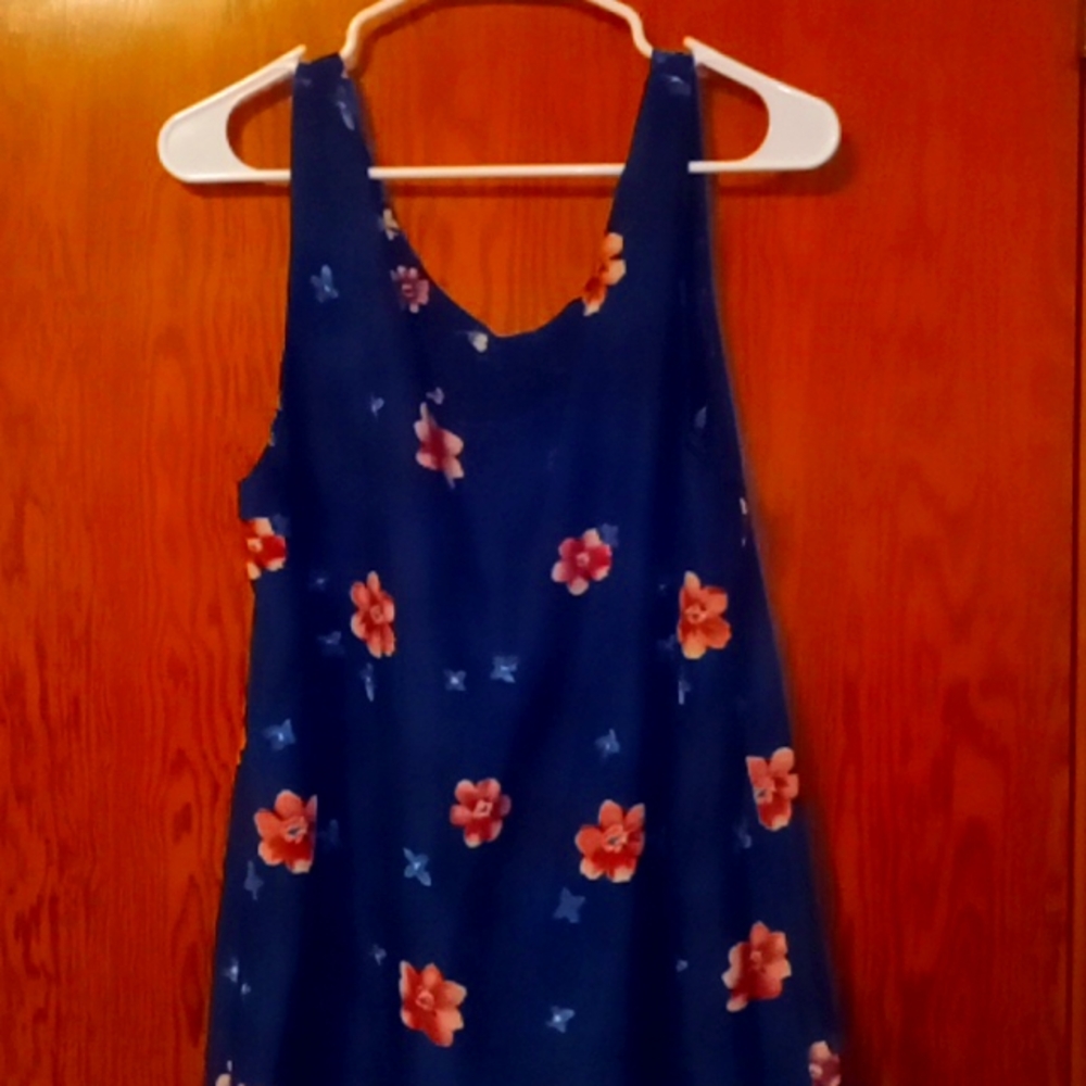 Sleeveless dress
